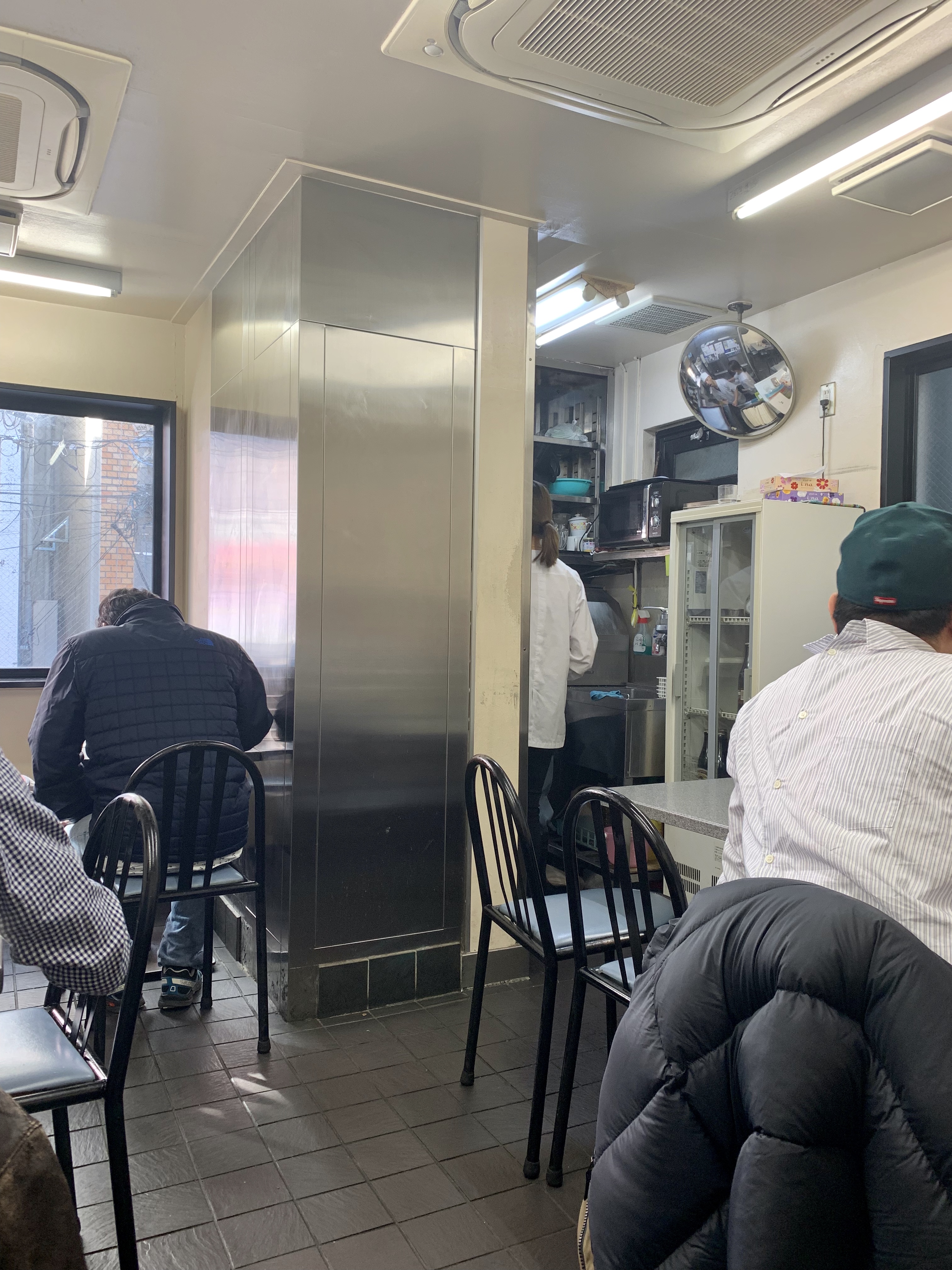 渋谷「喜楽」の内観