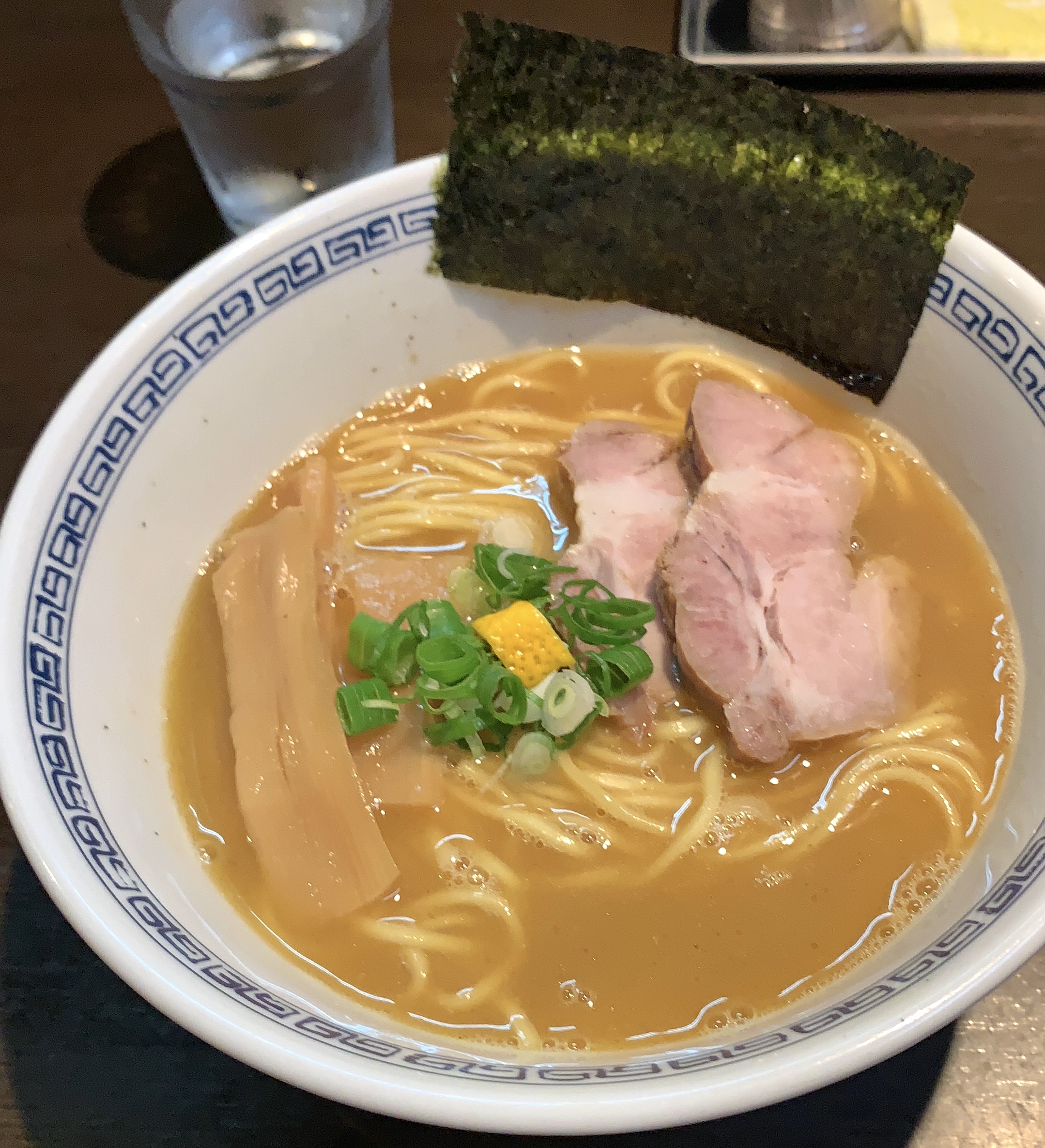 渋谷ラーメン「はやし」のラーメン