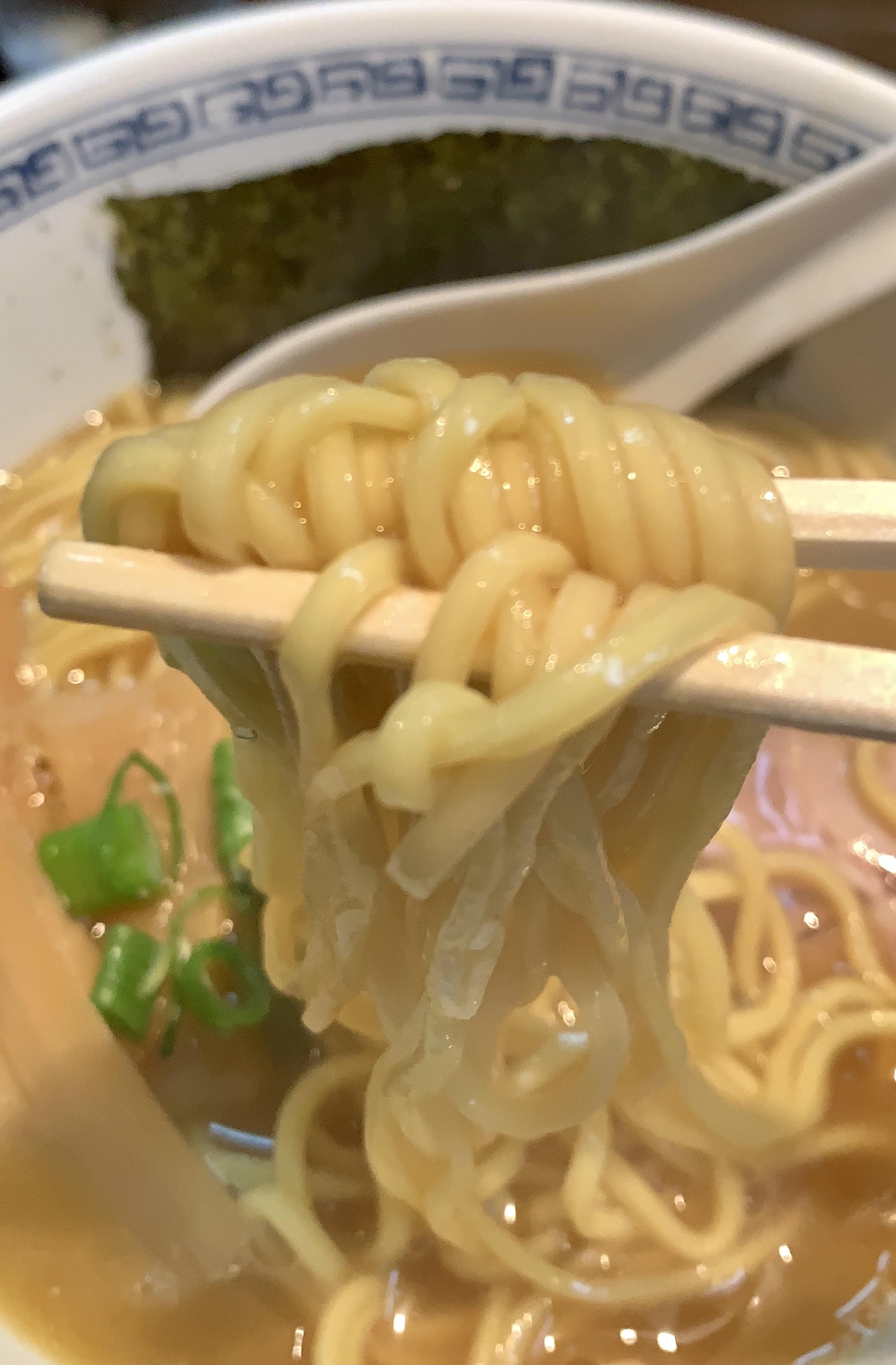 渋谷ラーメン「はやし」の麺