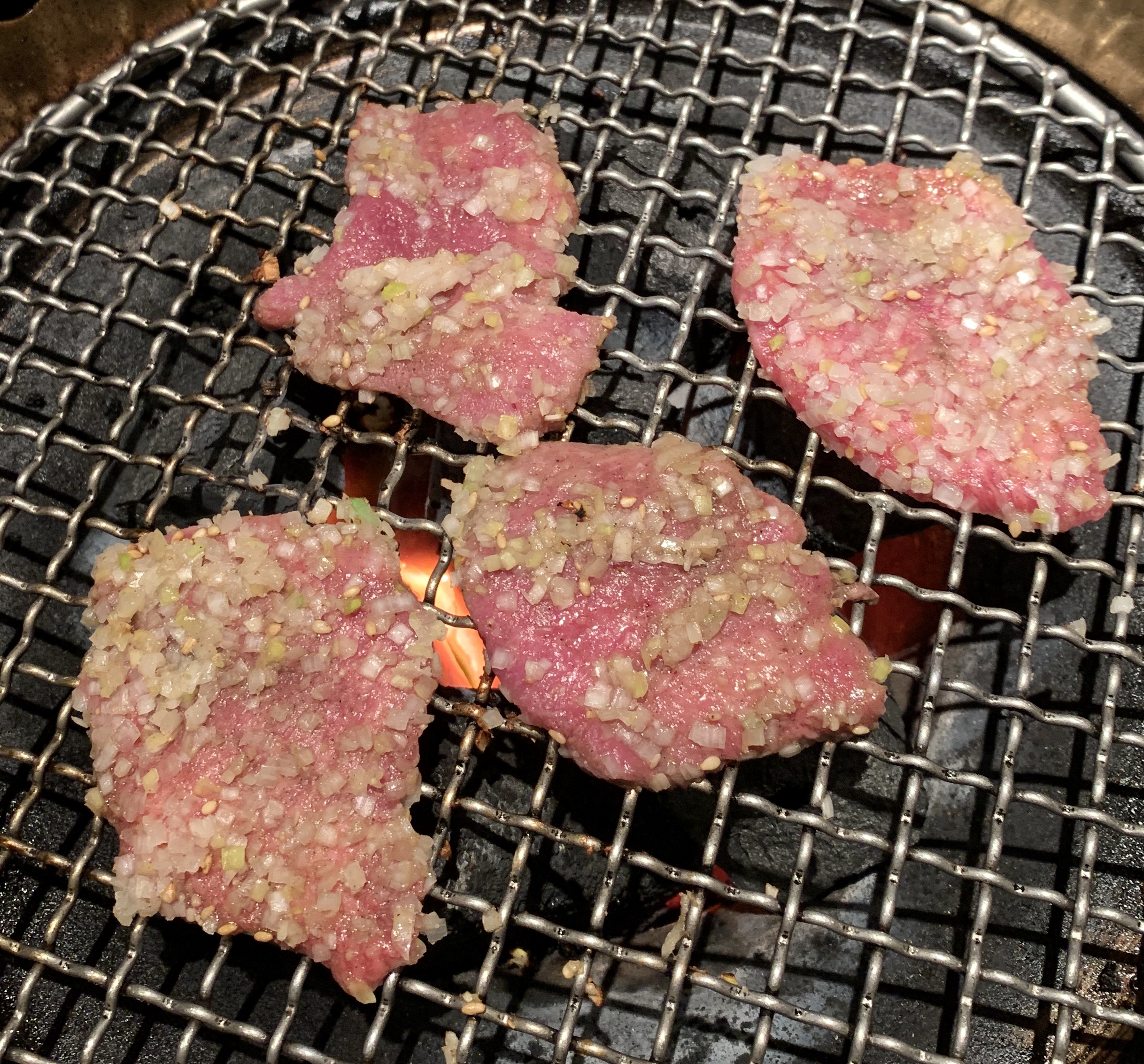 自由が丘の焼肉屋「漢江」のネギ塩タン塩2