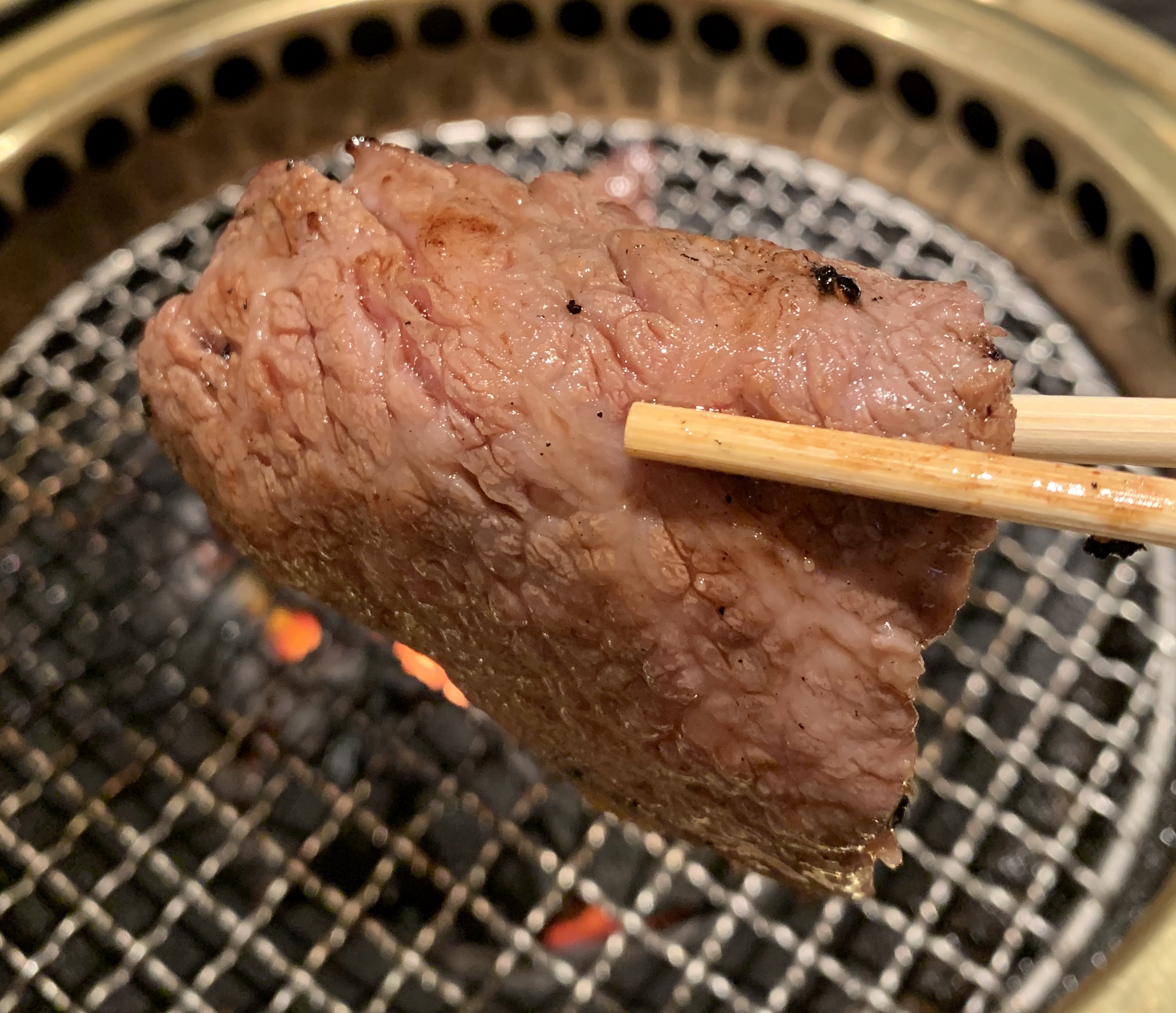 自由が丘の焼肉屋「漢江」のトモ三角2